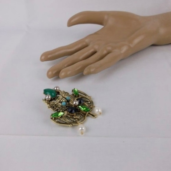 Enameled Rhinestone Winged Angel Brooch - Picture 2 of 2